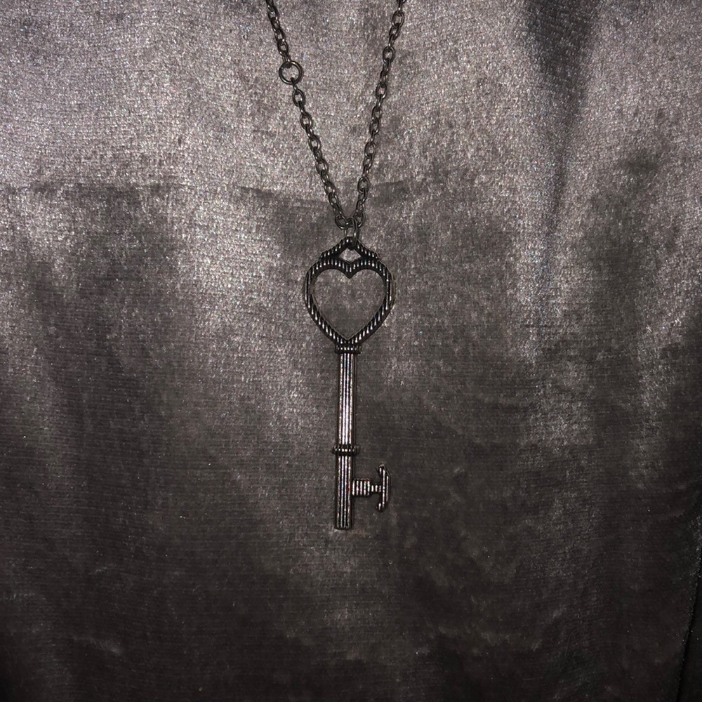 Necklace - Picture 2 of 2